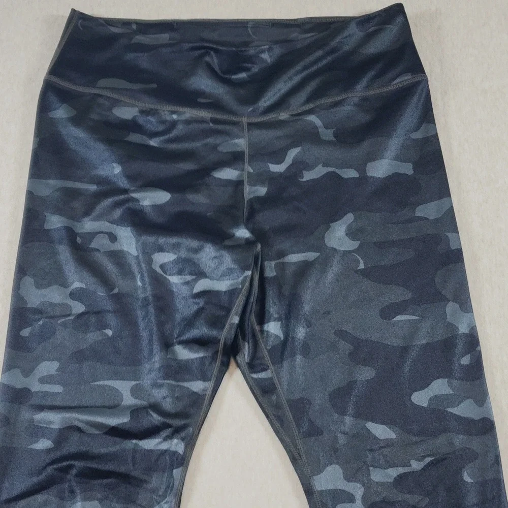 Nike Camo Dri FIT Leggings Size L Black Grey Camouflage Shiny Athleisure Goth